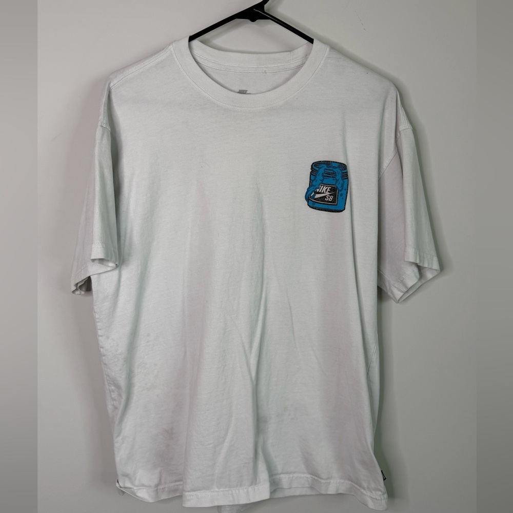 Nike SB Graphic T Shirt Mens M White Skate Paint Can Logo Tee